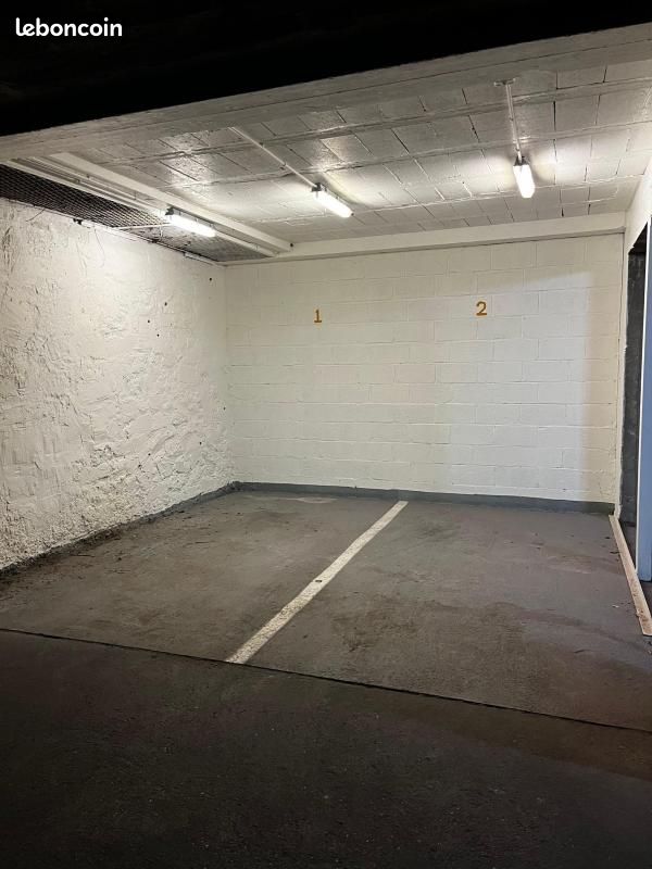 Parkplatz in Paris, France, Nr. 186049