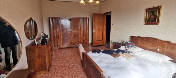 Casa de 4 divisões em Montegiorgio, Italy N.º 21138 21