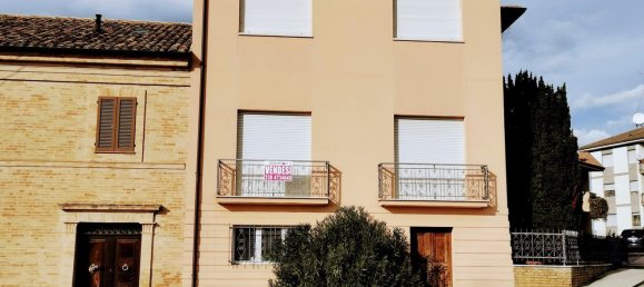 Casa de 4 divisões em Montegiorgio, Italy N.º 21138 10