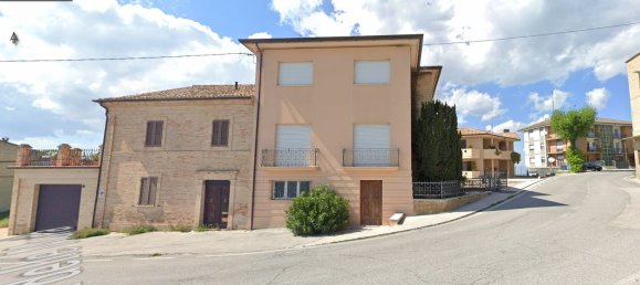 Casa de 4 divisões em Montegiorgio, Italy N.º 21138 2