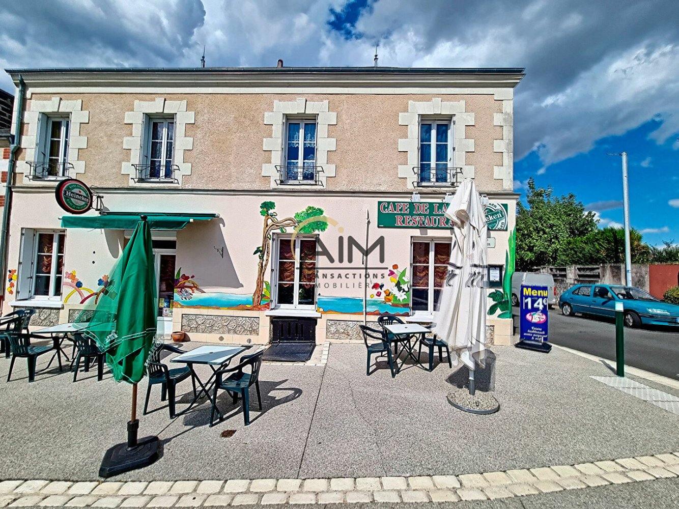 184m² Commercial property in Chateau-la-Valliere, France No. 152753
