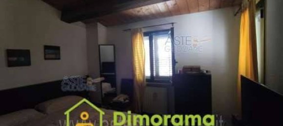 5 rooms Apartment in Saludecio, Italy No. 11474 2