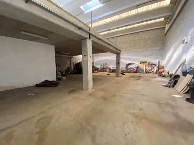 Almacén de 3 habitaciónes en Cadorago, Italy No. 360379