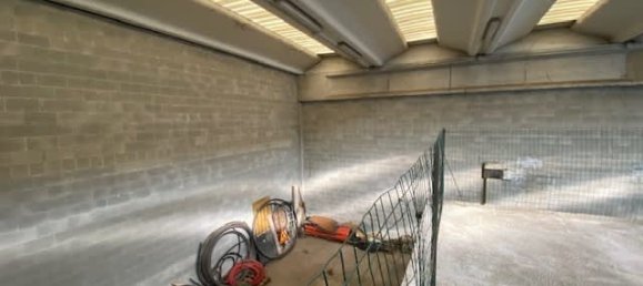 Almacén de 3 habitaciónes en Cadorago, Italy No. 360379 18