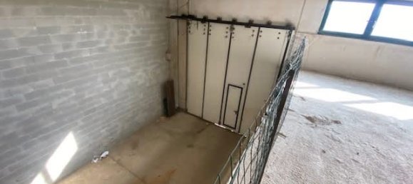 Almacén de 3 habitaciónes en Cadorago, Italy No. 360379 17