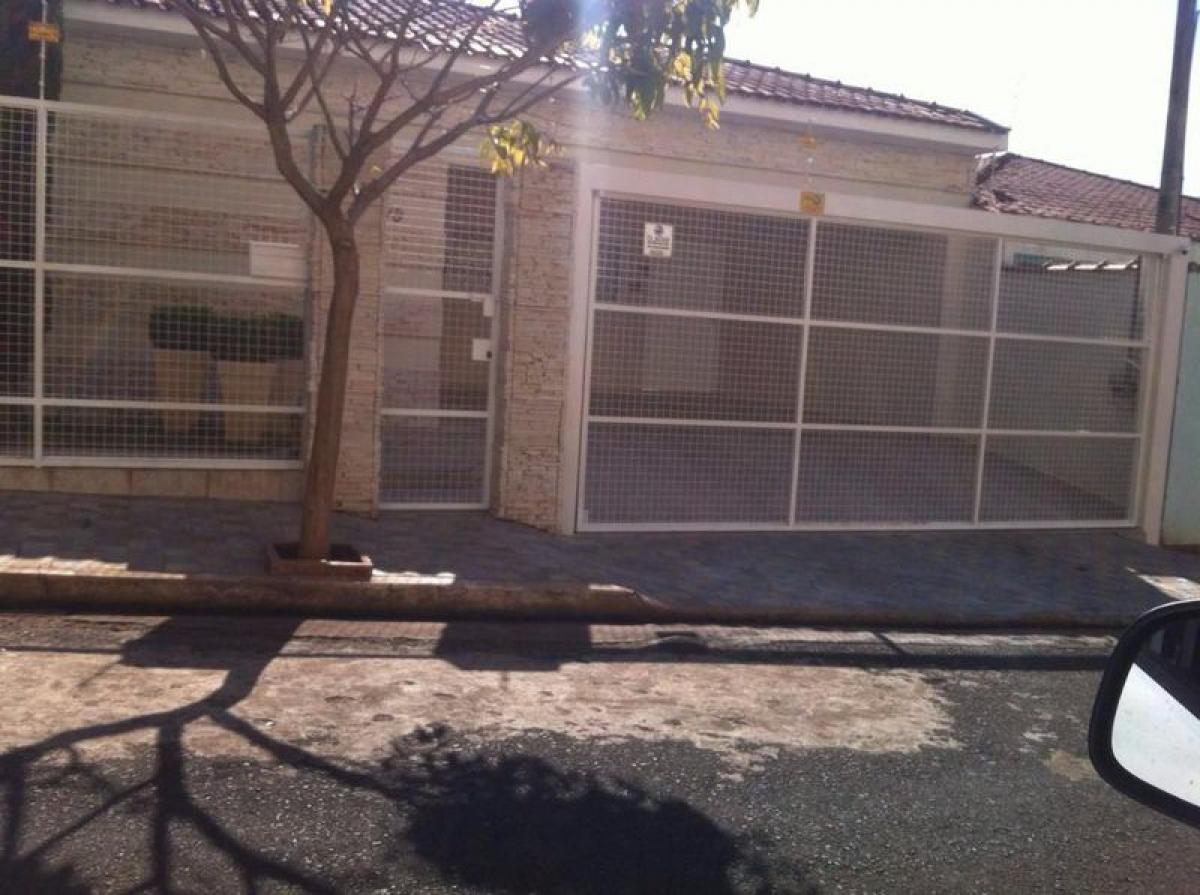 Casa de 3 dormitorios en Sao Paulo, Brazil No. 590095