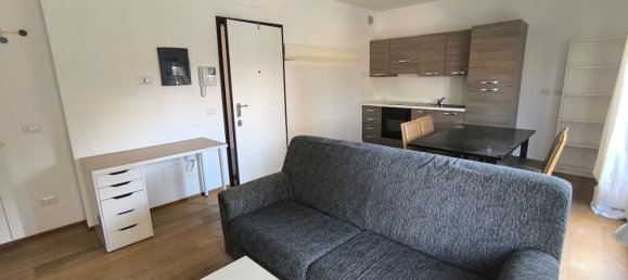 Apartamento de 2 dormitorios en Milan, Italy No. 360706 10