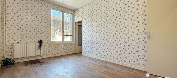 4 chambres Maison à Courtisols, France No. 54088 8