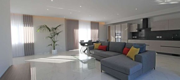 2 chambres Penthouse à Lija, Malta No. 6995 22