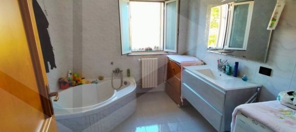 4 rooms Apartment in San Giovanni Rotondo, Italy No. 22236 6