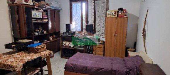 Casa de 5 habitaciónes en Ravenna, Italy No. 261310 5