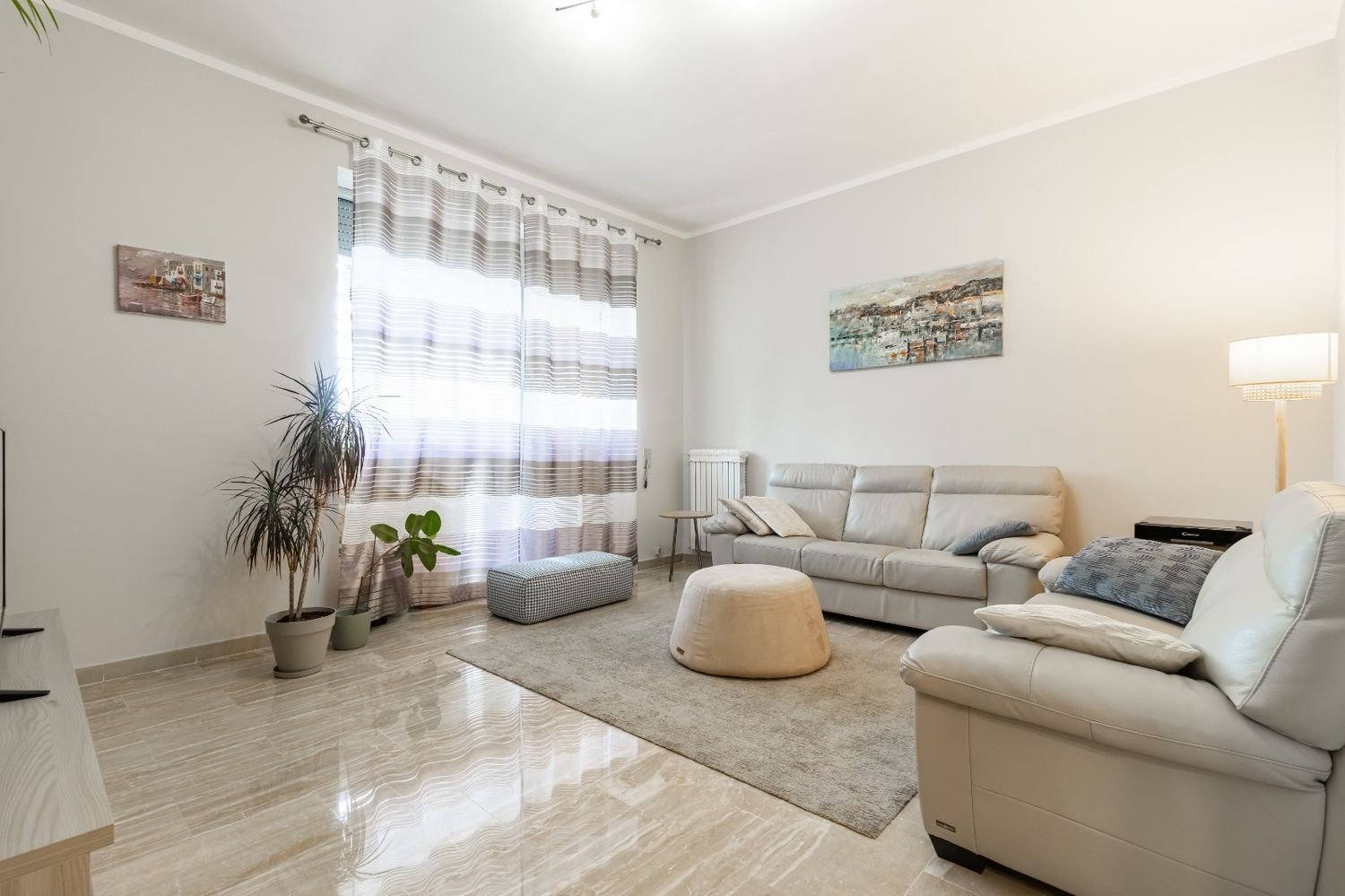 5 chambres Appartement à Opera, Italy No. 397574