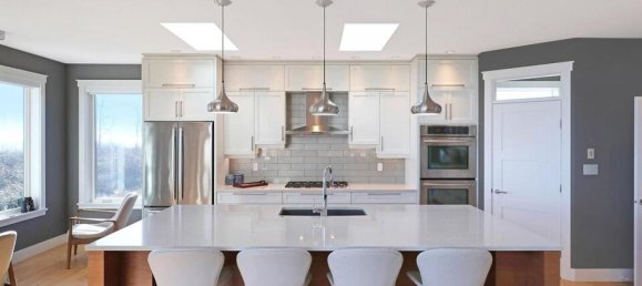 4 bedrooms House in British Columbia, Canada No. 1074 9