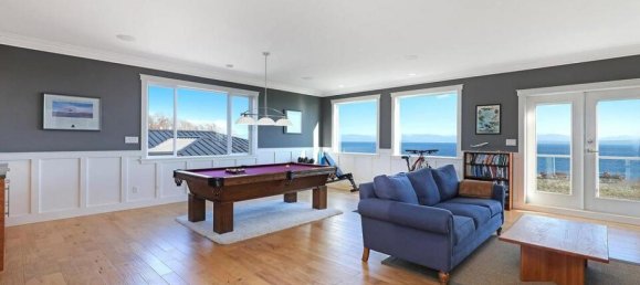 4 bedrooms House in British Columbia, Canada No. 1074 12