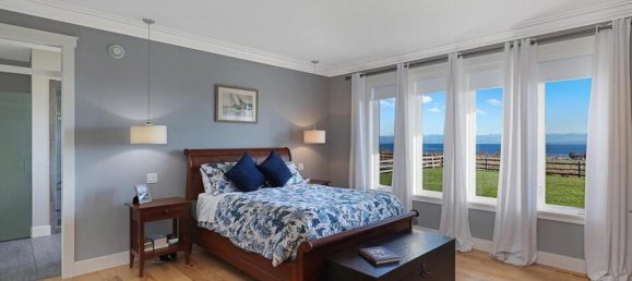 4 bedrooms House in British Columbia, Canada No. 1074 10