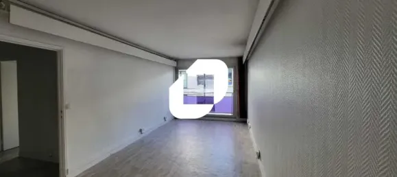 63m² Office in Paris, France No. 346124 2