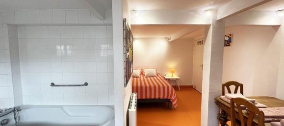 5 bedrooms Apartment in Courbevoie, France No. 180021 6