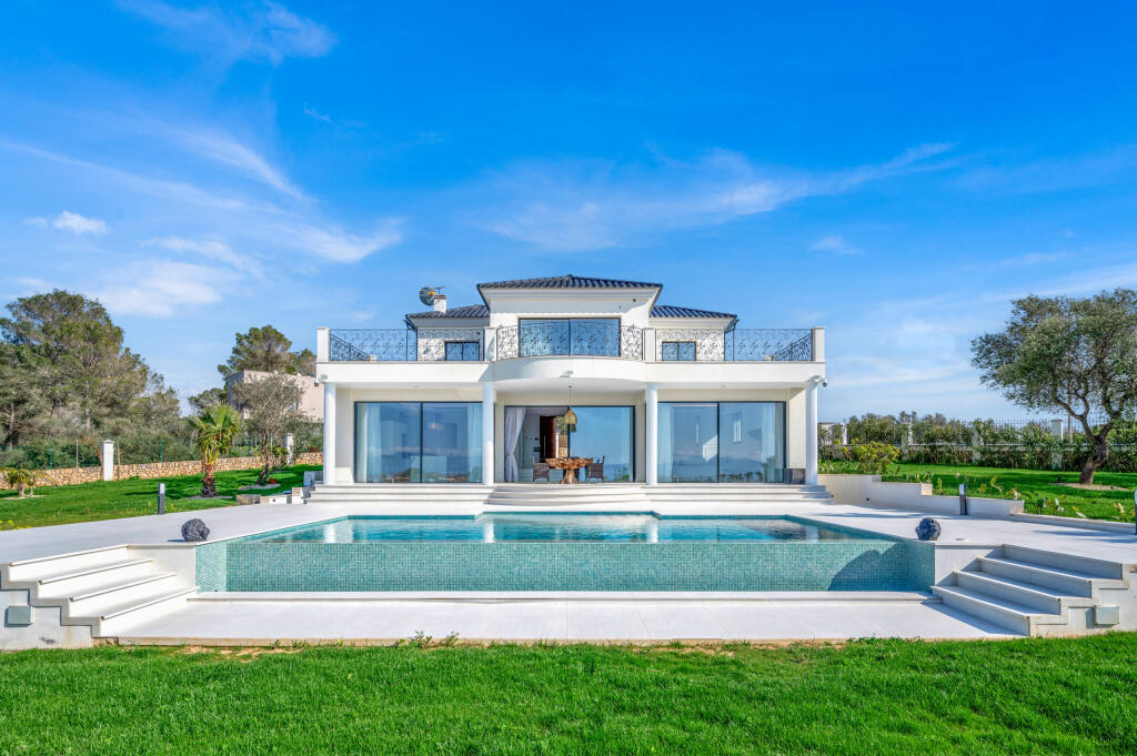 4 bedrooms Villa in Palma de Majorca, Spain No. 259623