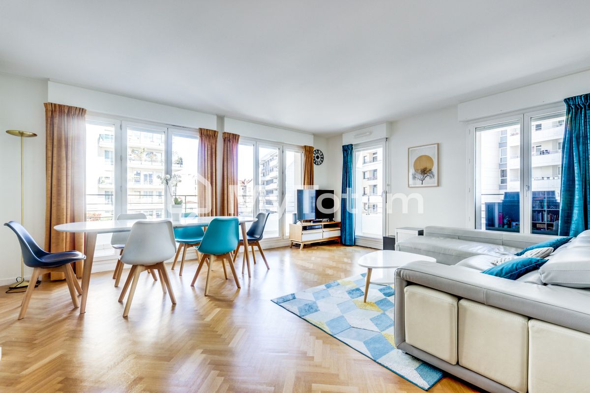 Apartamento T3 em Courbevoie, France N.º 299595