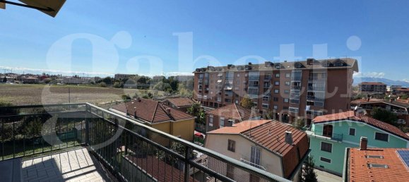 3 bedrooms Penthouse in Nichelino, Italy No. 116698 16