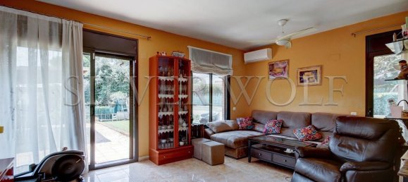 3 bedrooms House in Santa Eulalia De Roncana, Spain No. 188617 6