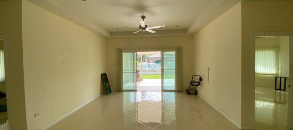 3 chambres Café / restaurant à Pattaya, Thailand No. 4053 4