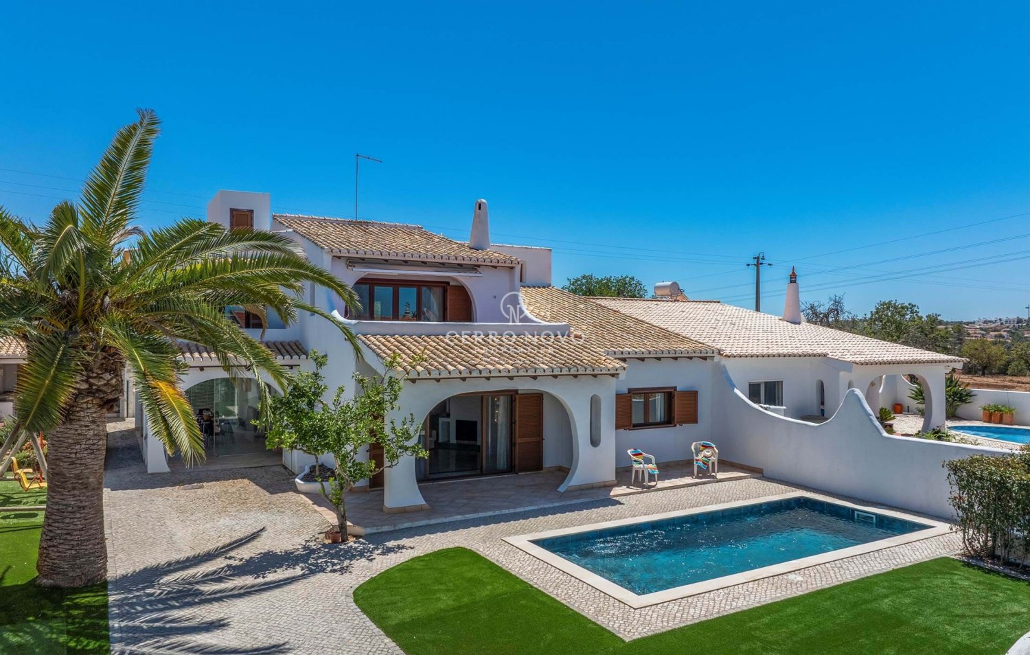 Casa de 5 dormitorios en Guia, Portugal No. 143781