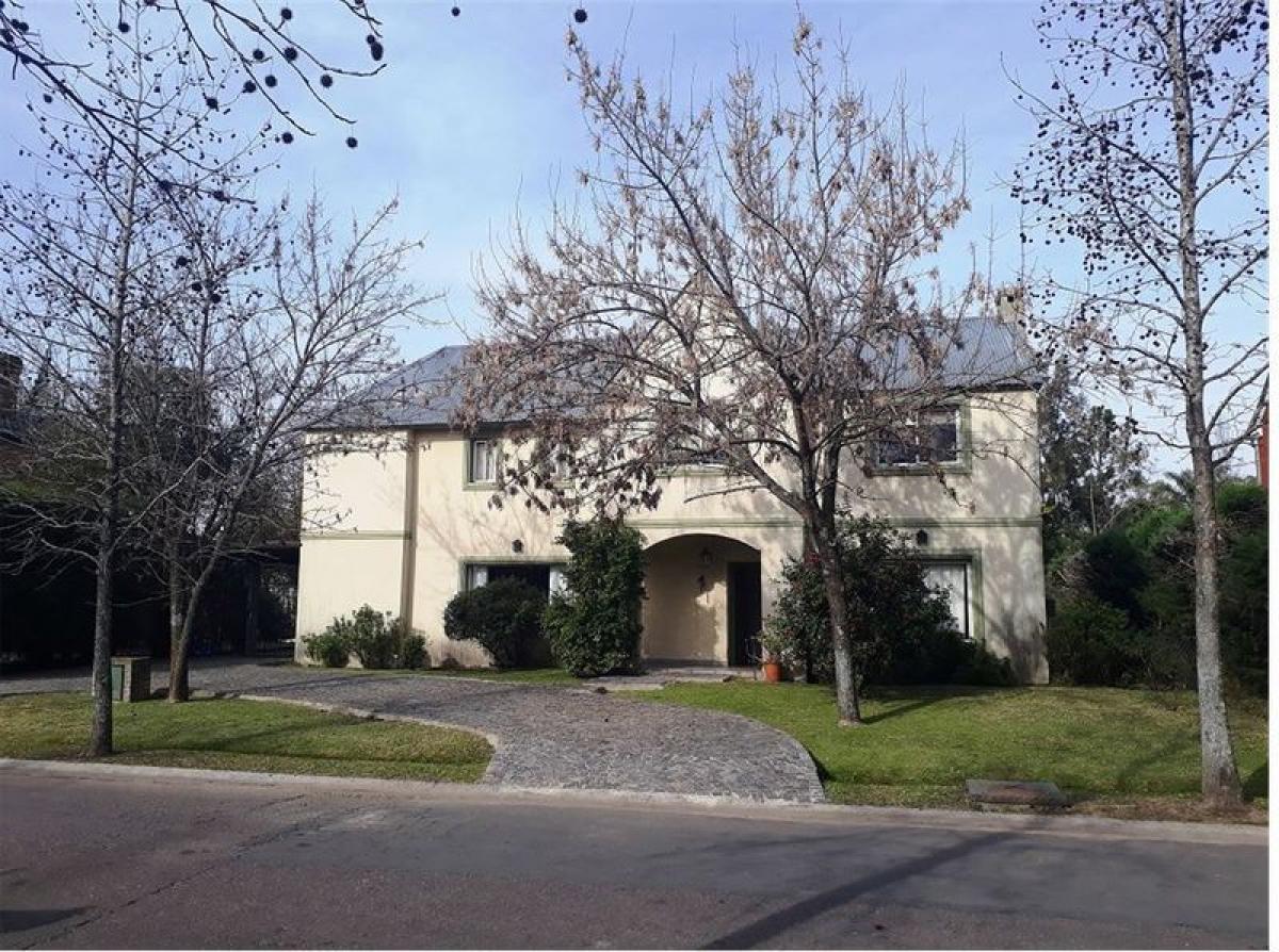 3 bedrooms House in Pilar, Argentina No. 3150