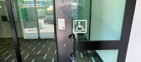 Gewerbliche Immobilie in Cesenatico, Italy 215m², Nr. 326127 6