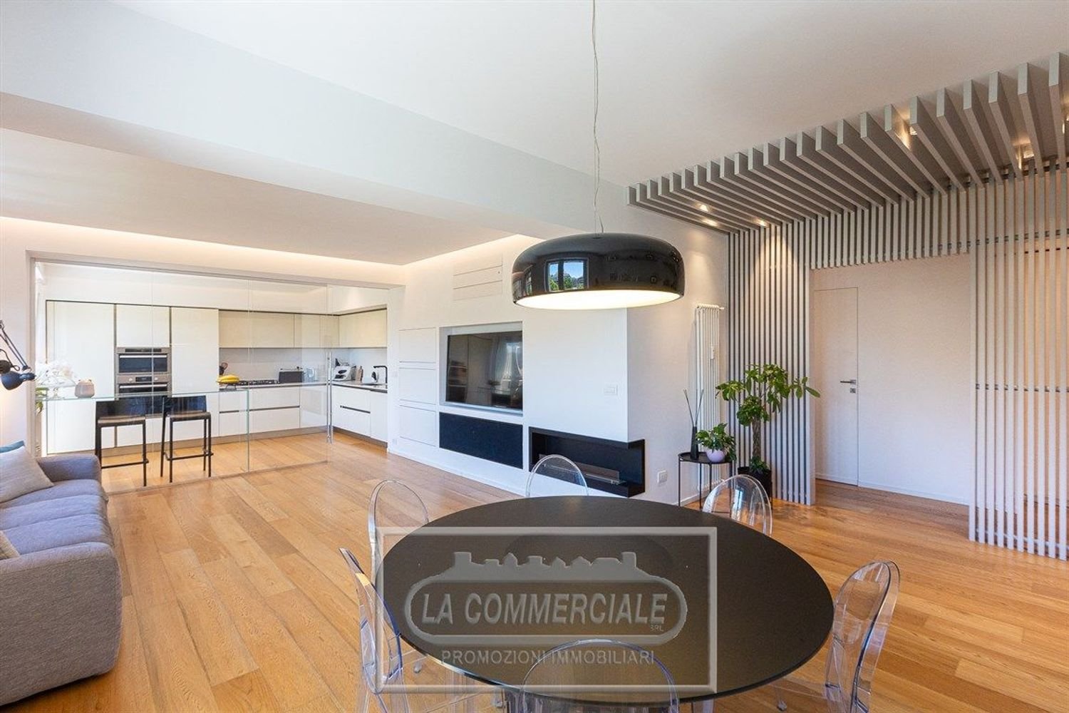 Квартира с 4 спальнями в Рим, Италия № 318802