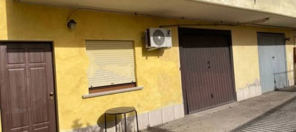 Studio in Pomezia, Italy, Nr. 150682 4