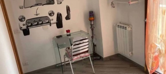 Studio in Pomezia, Italy, Nr. 150682 3