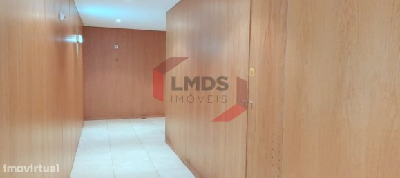 Квартира с 3 спальнями в Матозиньюш, Португалия № 32242 4