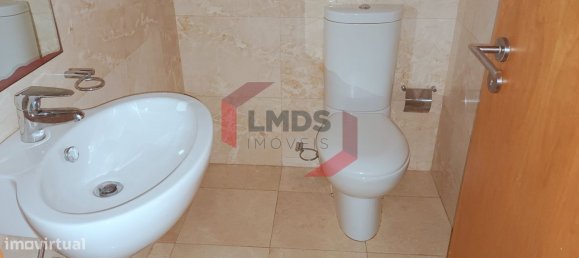 Квартира с 3 спальнями в Матозиньюш, Португалия № 32242 20