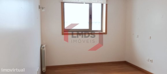 Квартира с 3 спальнями в Матозиньюш, Португалия № 32242 15