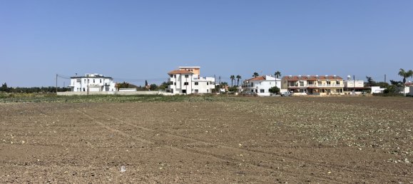 14371 m² terreno en venta en Pervolia, Larnaka, Cyprus № 26435 6