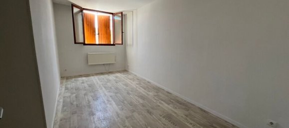 Квартира с 2 спальнями в Террассон-Лавильдьё, Франция № 322093 4