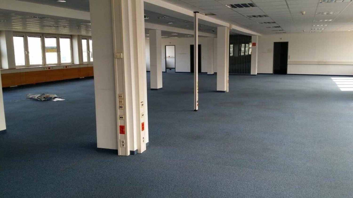 73 rooms Office in Meidling, Austria No. 118951