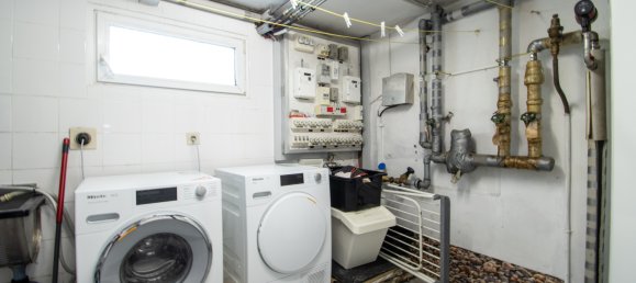 8 bedrooms House in Noville, Switzerland No. 185 17