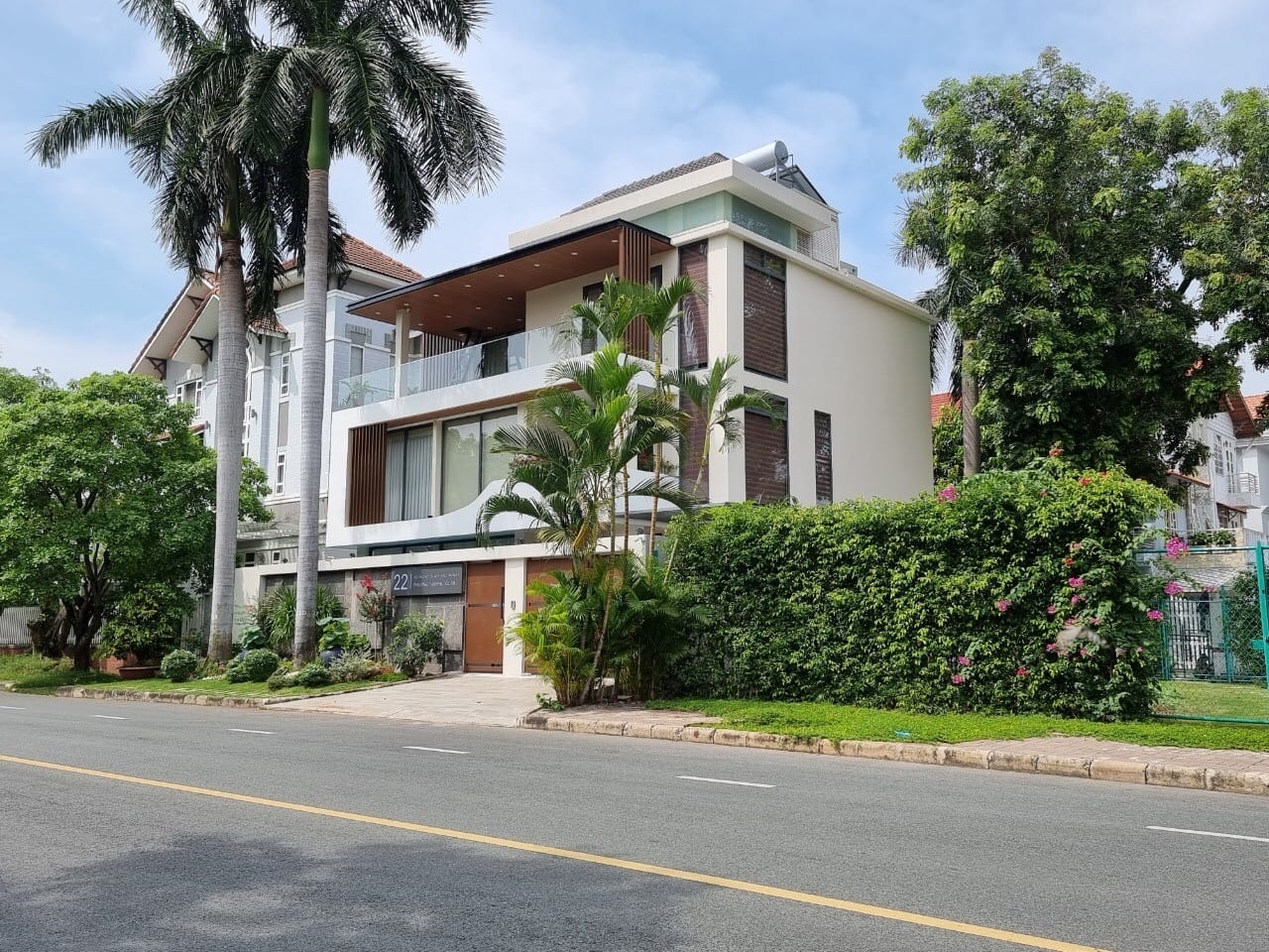 270m² Villa in District 7, Vietnam No. 7521