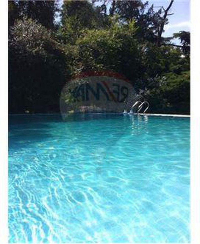 8 bedrooms Farm in Moreno, Argentina No. 36043