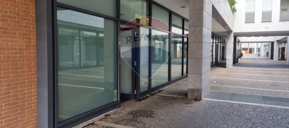 114m² Commercial property in Bergamo, Italy No. 289767 2