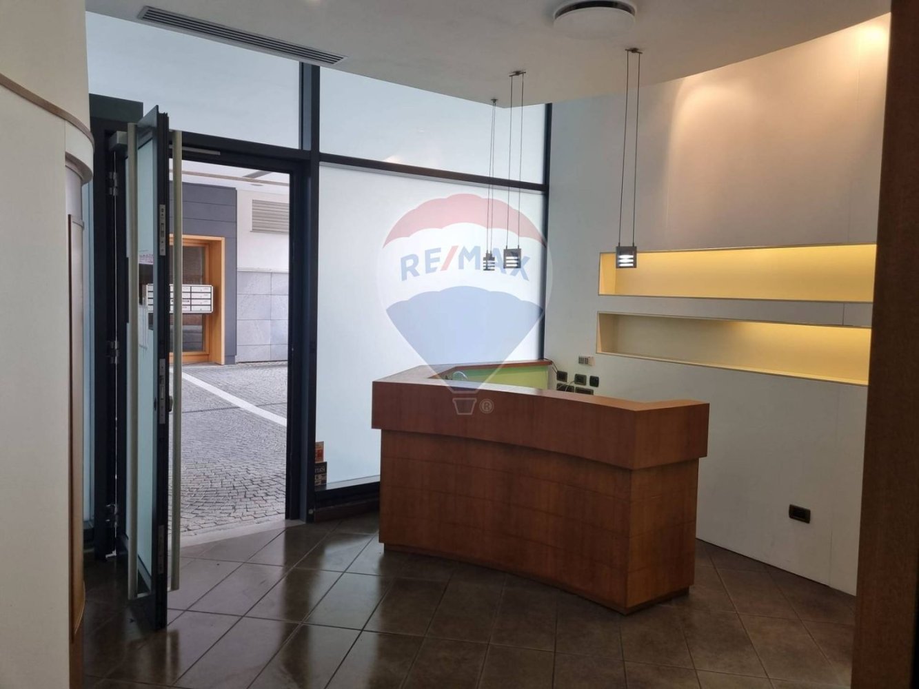 114m² Commercial property in Bergamo, Italy No. 289767