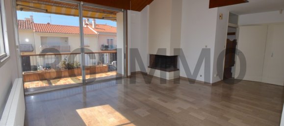 Villa de 5 dormitorios en Saint-Esteve, France No. 205362 5