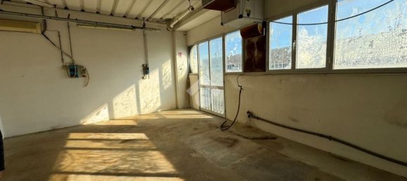 124m² Warehouse in Lastra a Signa, Italy No. 44426 3