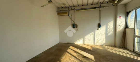 124m² Warehouse in Lastra a Signa, Italy No. 44426 13