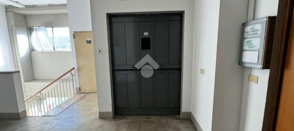 124m² Warehouse in Lastra a Signa, Italy No. 44426 17