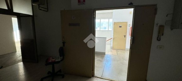 124m² Warehouse in Lastra a Signa, Italy No. 44426 18