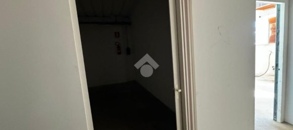 124m² Warehouse in Lastra a Signa, Italy No. 44426 12