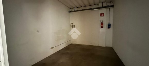 124m² Warehouse in Lastra a Signa, Italy No. 44426 11